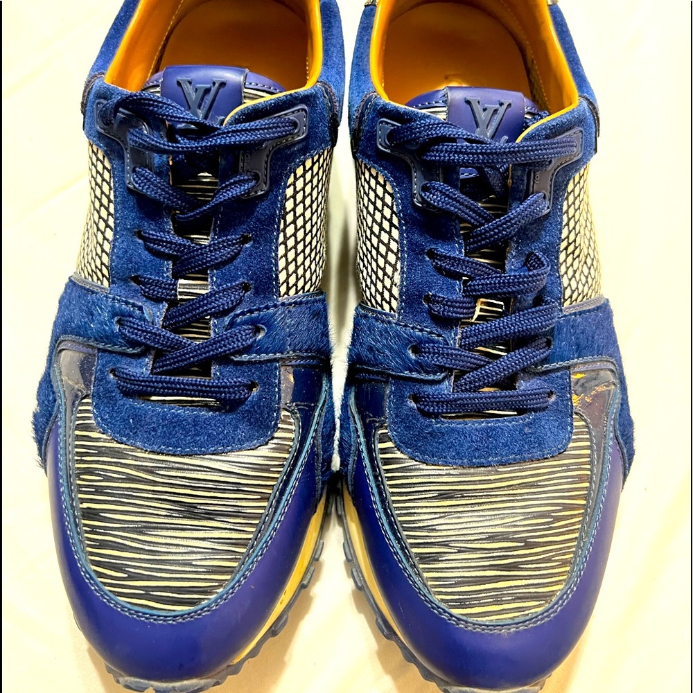 Louis Vuitton Run Away Sneakers size 36.5
